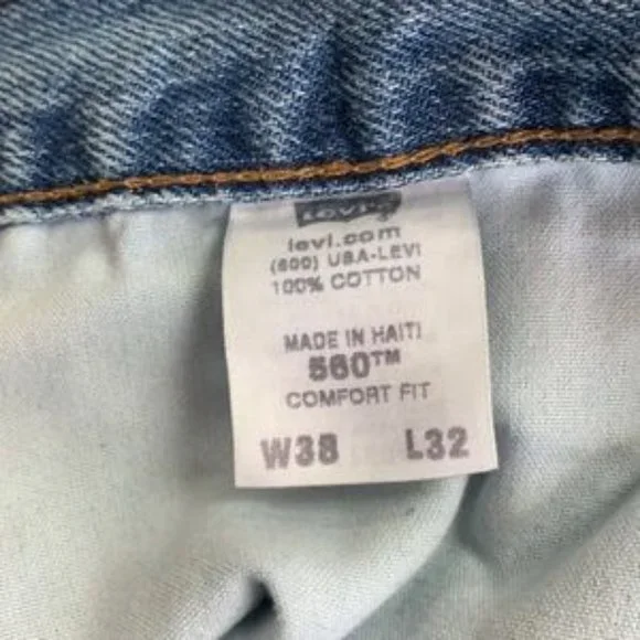 Vintage men’s 560 Levi’s mom jeans - Picture 3 of 10